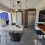 Superbe Contemporaine Vue Dans Avec Piscine Et Tennis Villa Hyères