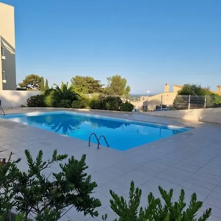 Superbe Contemporaine Vue Dans Avec Piscine Et Tennis * Hyères