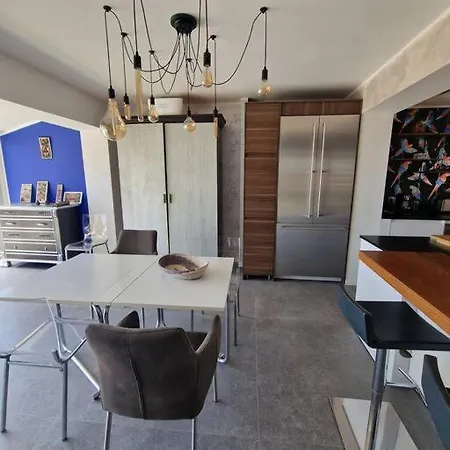 Superbe Contemporaine Vue Dans Résidence Avec Piscine Et Tennis Villa Hyères