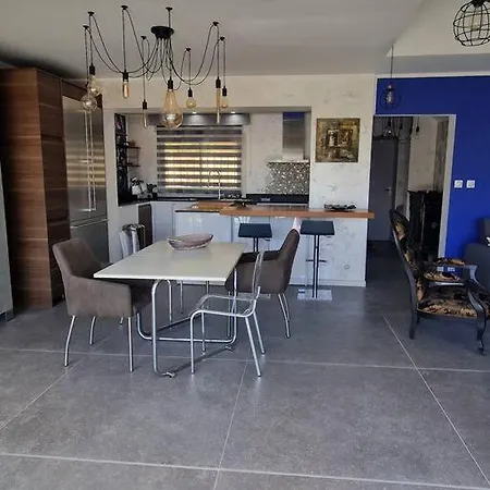 Superbe Contemporaine Vue Dans Résidence Avec Piscine Et Tennis Villa *