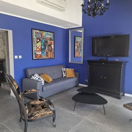 Superbe Contemporaine Vue Dans Avec Piscine Et Tennis Vila *