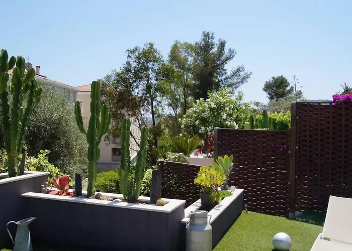 Superbe Contemporaine Vue Dans Résidence Avec Piscine Et Tennis * Hyères